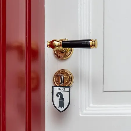 -haus Schweiz- In * Bonn